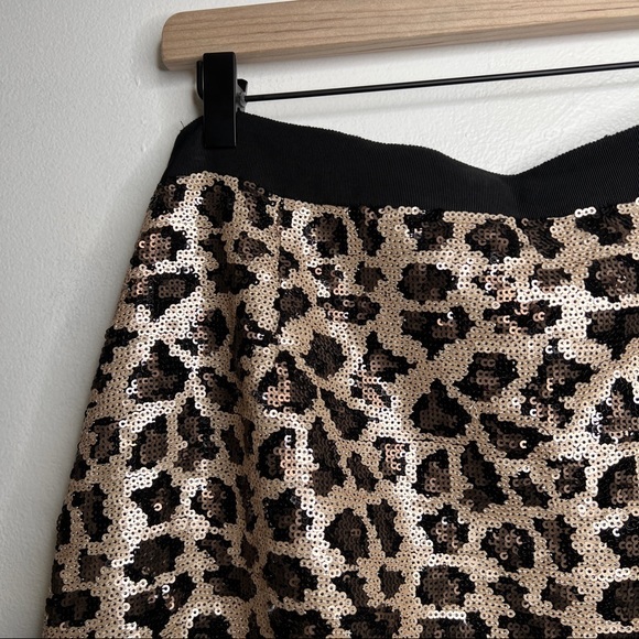 Banana Republic Sequin Leopard Print Mini Skirt NWT Size 14 - Picture 9 of 15